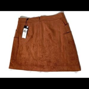 BCBGMaxAzria Skirts - BCBGMAXAZRIA Skirt BCBGMaxAzria Skirts - BCBGMAXAZRIA Skirt